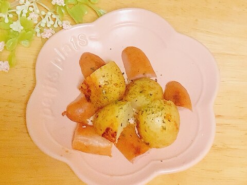 じゃがいもソーセージ炒め•.¸¸¸.♡